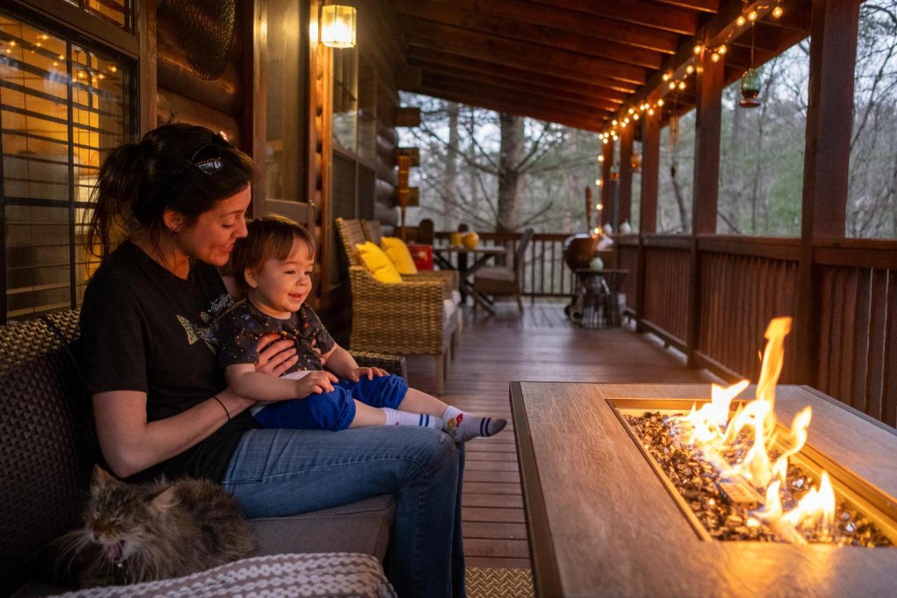 Three Dog Night - Pet-Friendly Cabin With Hot Tub Villa บลูริดจ์ ภายนอก รูปภาพ