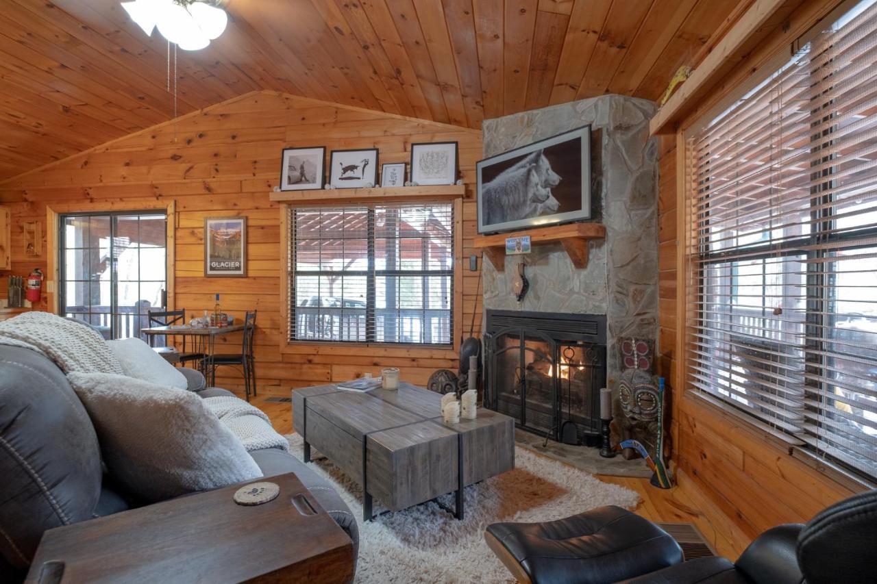 Three Dog Night - Pet-Friendly Cabin With Hot Tub Villa บลูริดจ์ ภายนอก รูปภาพ