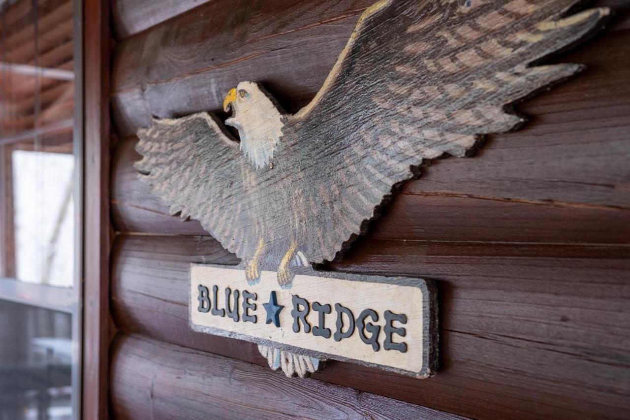 Three Dog Night - Pet-Friendly Cabin With Hot Tub Villa บลูริดจ์ ภายนอก รูปภาพ